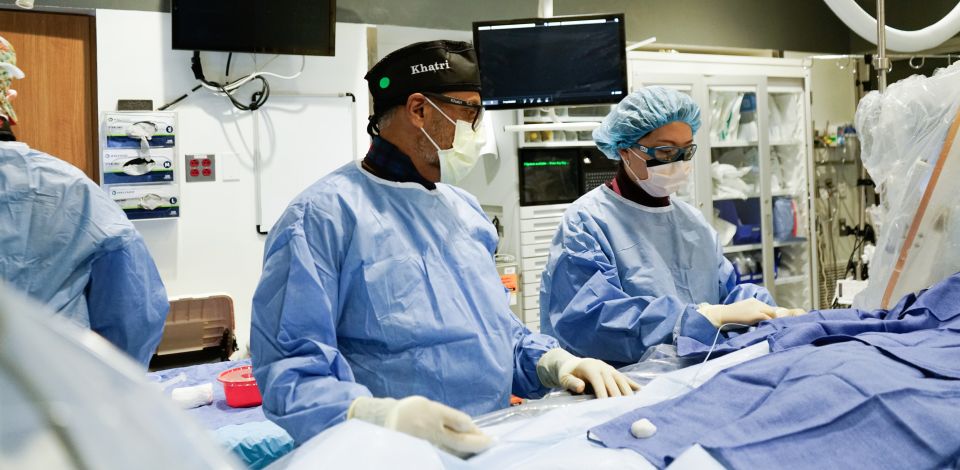 Drs. Khatri and Bae in procedure